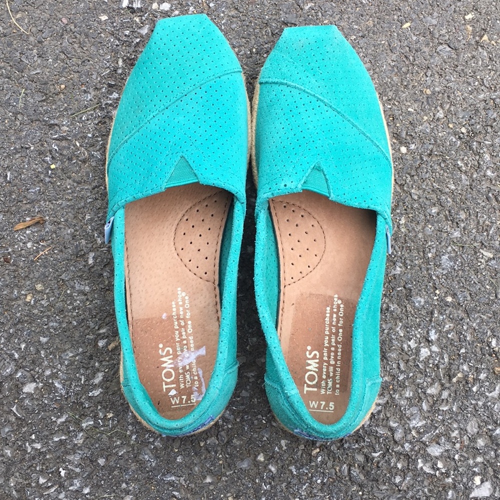 Toms turquoise 7.5